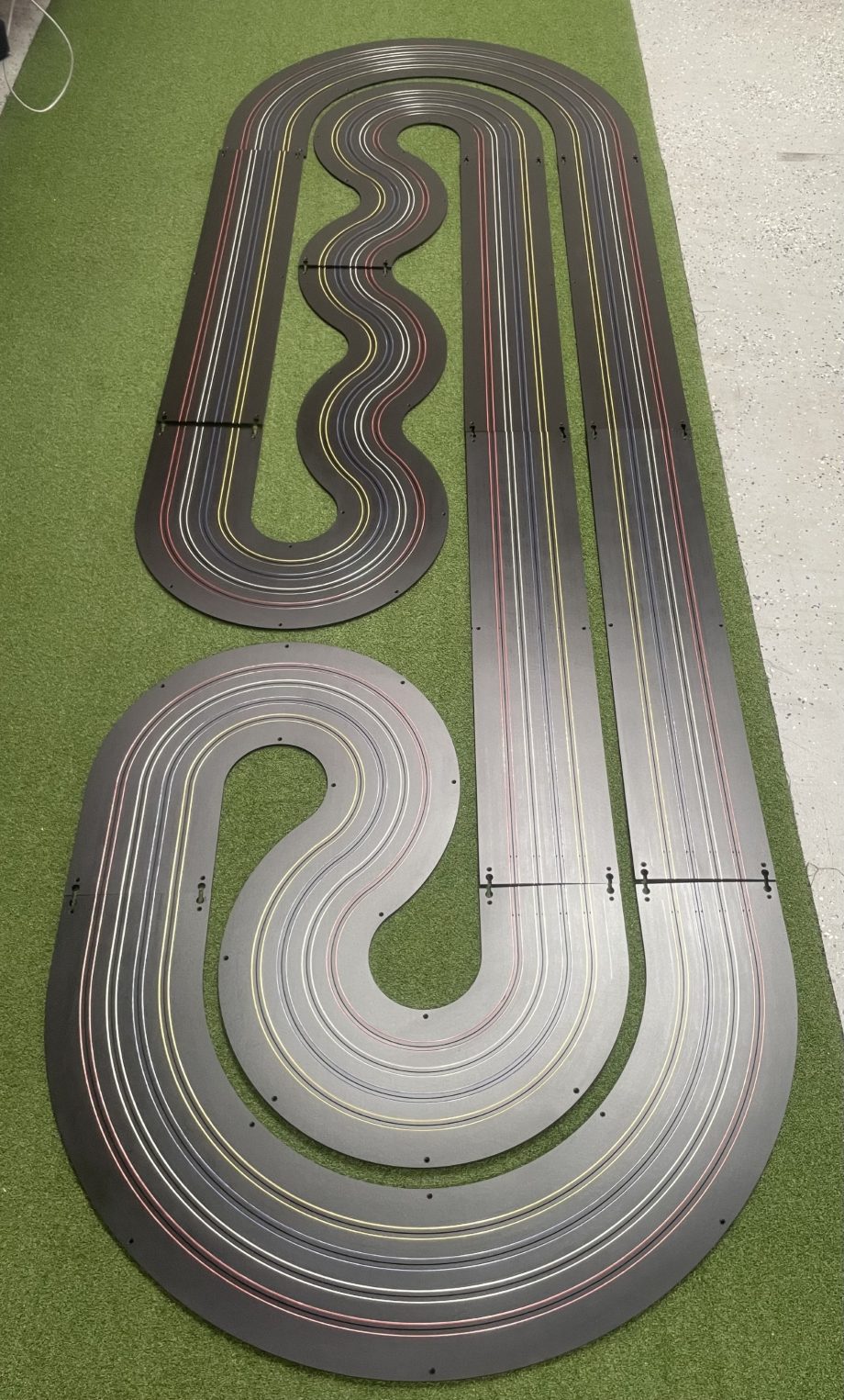 4' x 16' "KENMOORE" 4 LANE TRACK KIT WITH RAIL INSTALLED FOR FREE (SINTRA)