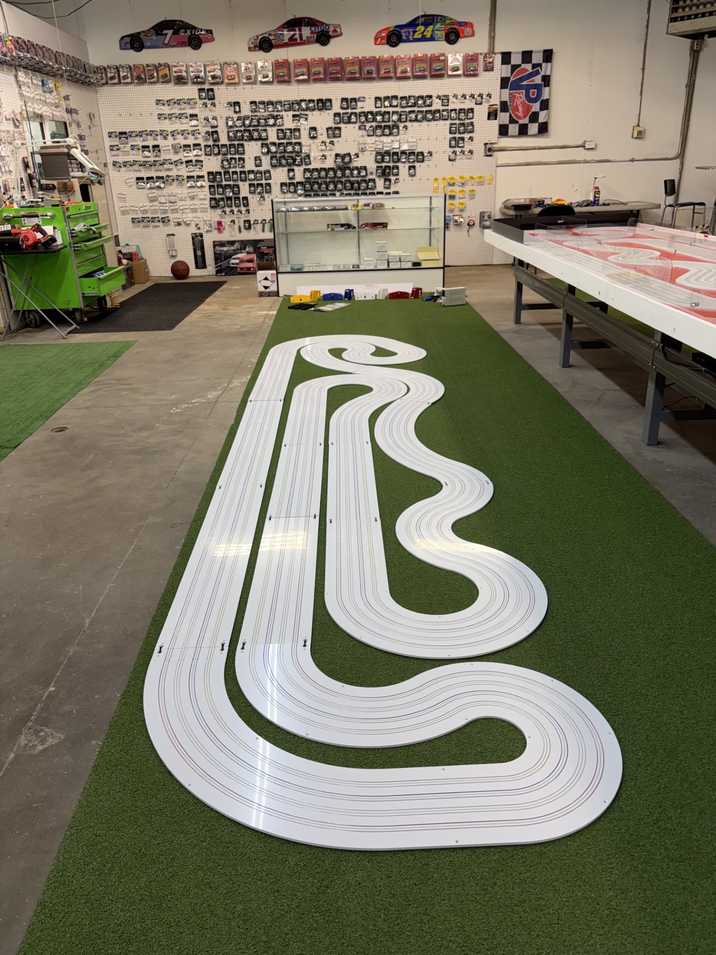 READY TO SHIP INCLUDES FREIGHT, 4' x 16' "SO CAL GP" 4 LANE TRACK KIT WITH RAIL INSTALLED FOR FREE, WHITE TYPE 1 PVC